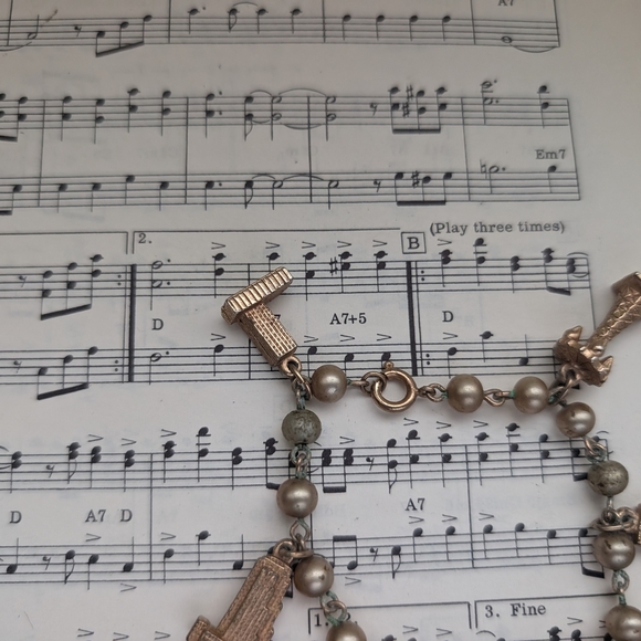 Vintage New York Charm Bracelet - Picture 7 of 10